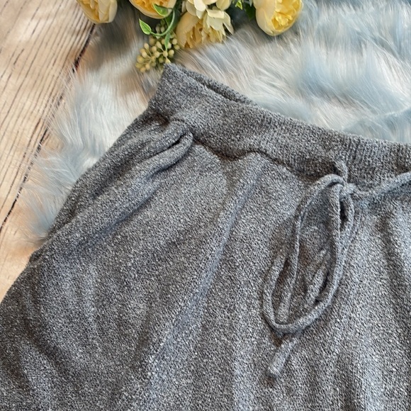 Show Me Your Mumu Gio Shorts in Dusty Blue Knit - Picture 3 of 9